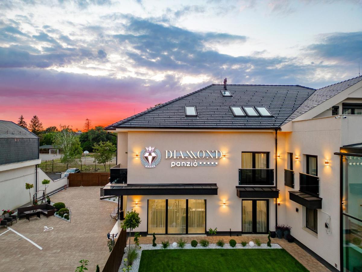 Bed and Breakfast Diamond Panzio Хайдусобосло Экстерьер фото