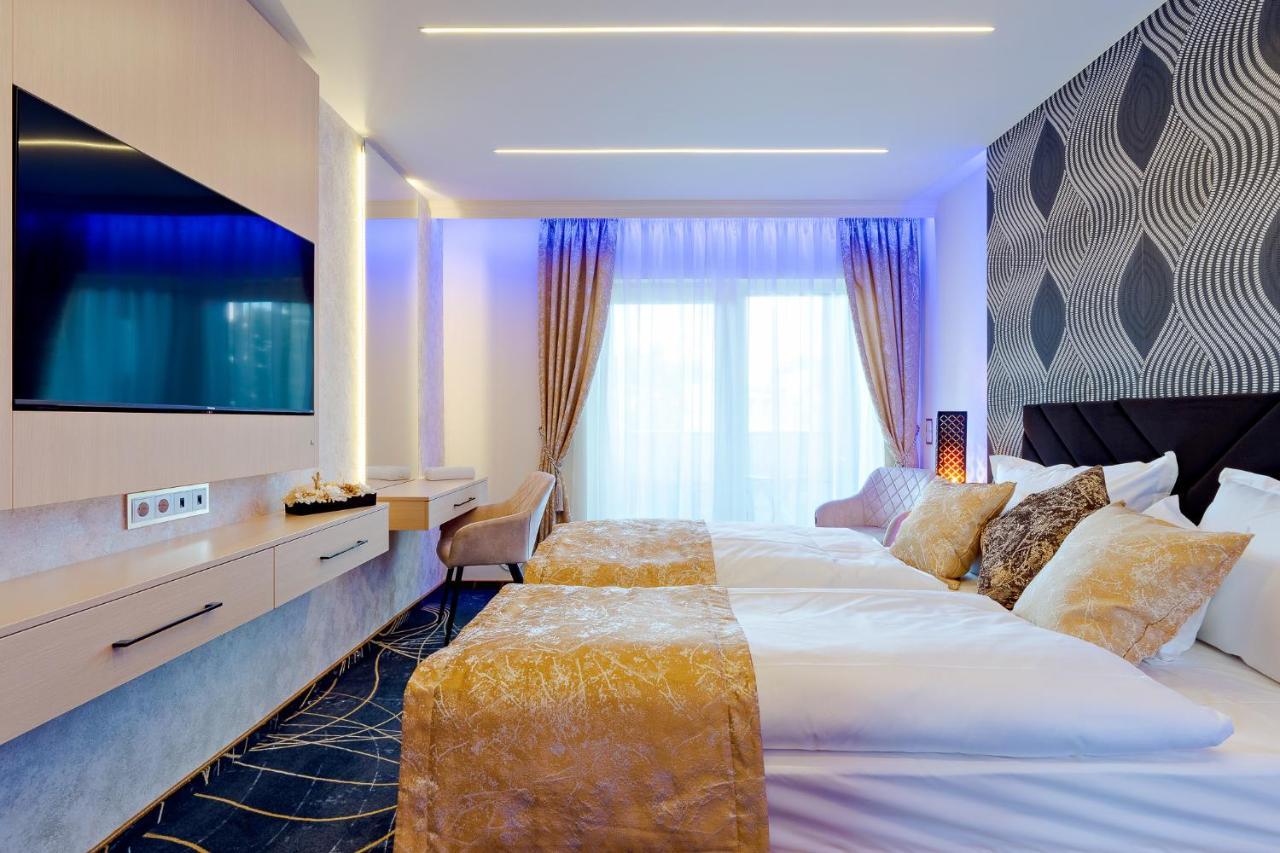 Bed and Breakfast Diamond Panzio Хайдусобосло Экстерьер фото