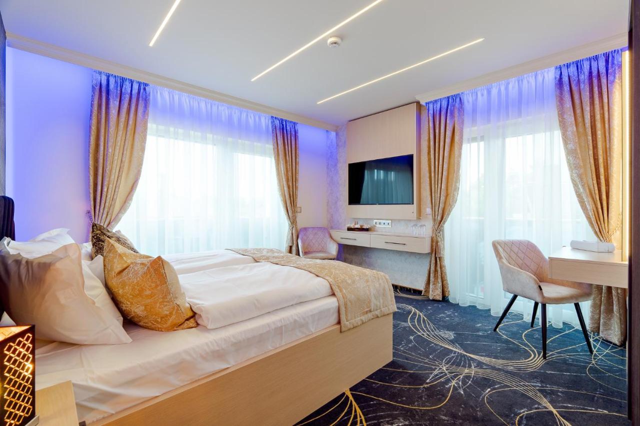 Bed and Breakfast Diamond Panzio Хайдусобосло Экстерьер фото